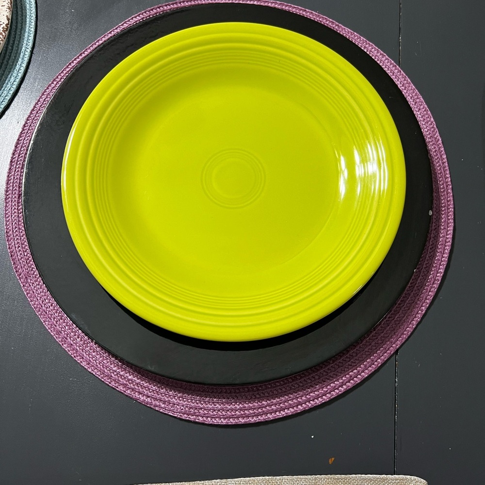 Set of 6 green glass dinner plates